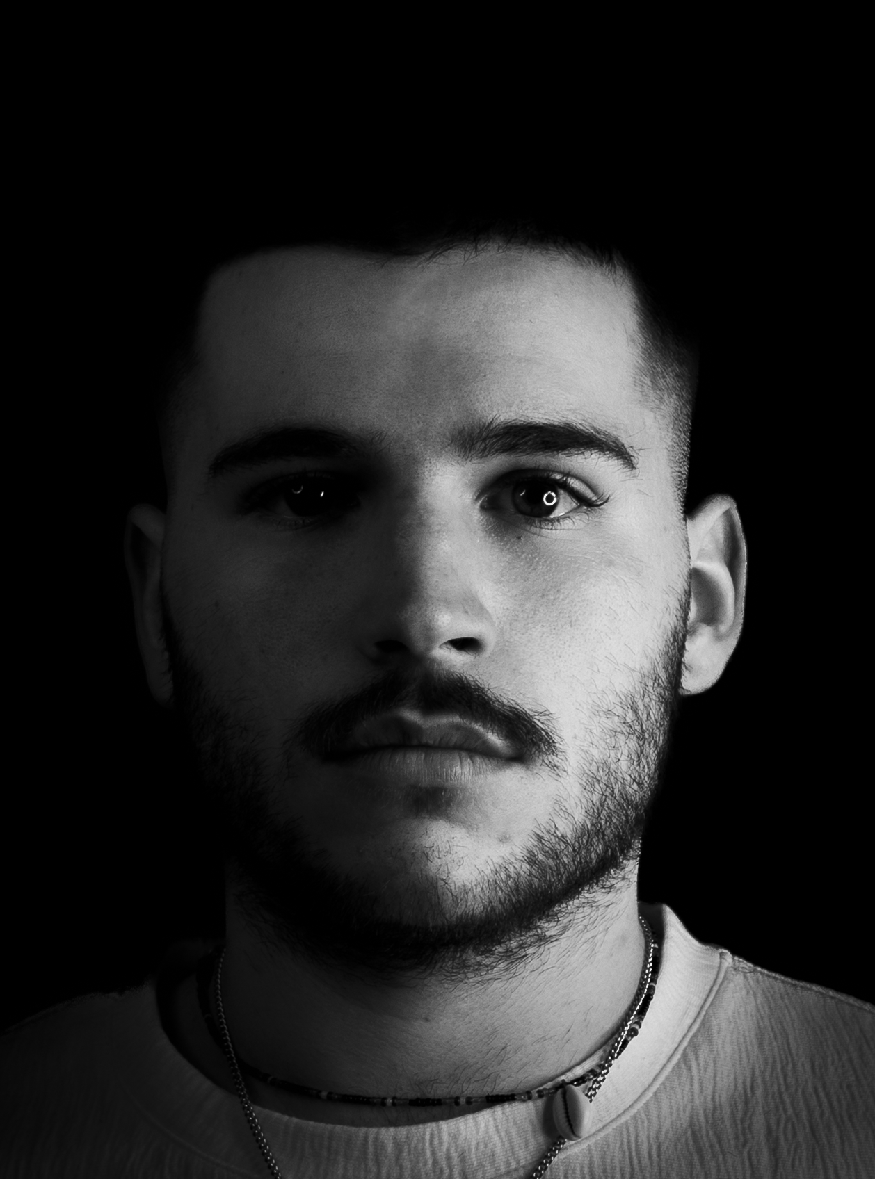 Photogrphie en studio d'un homme