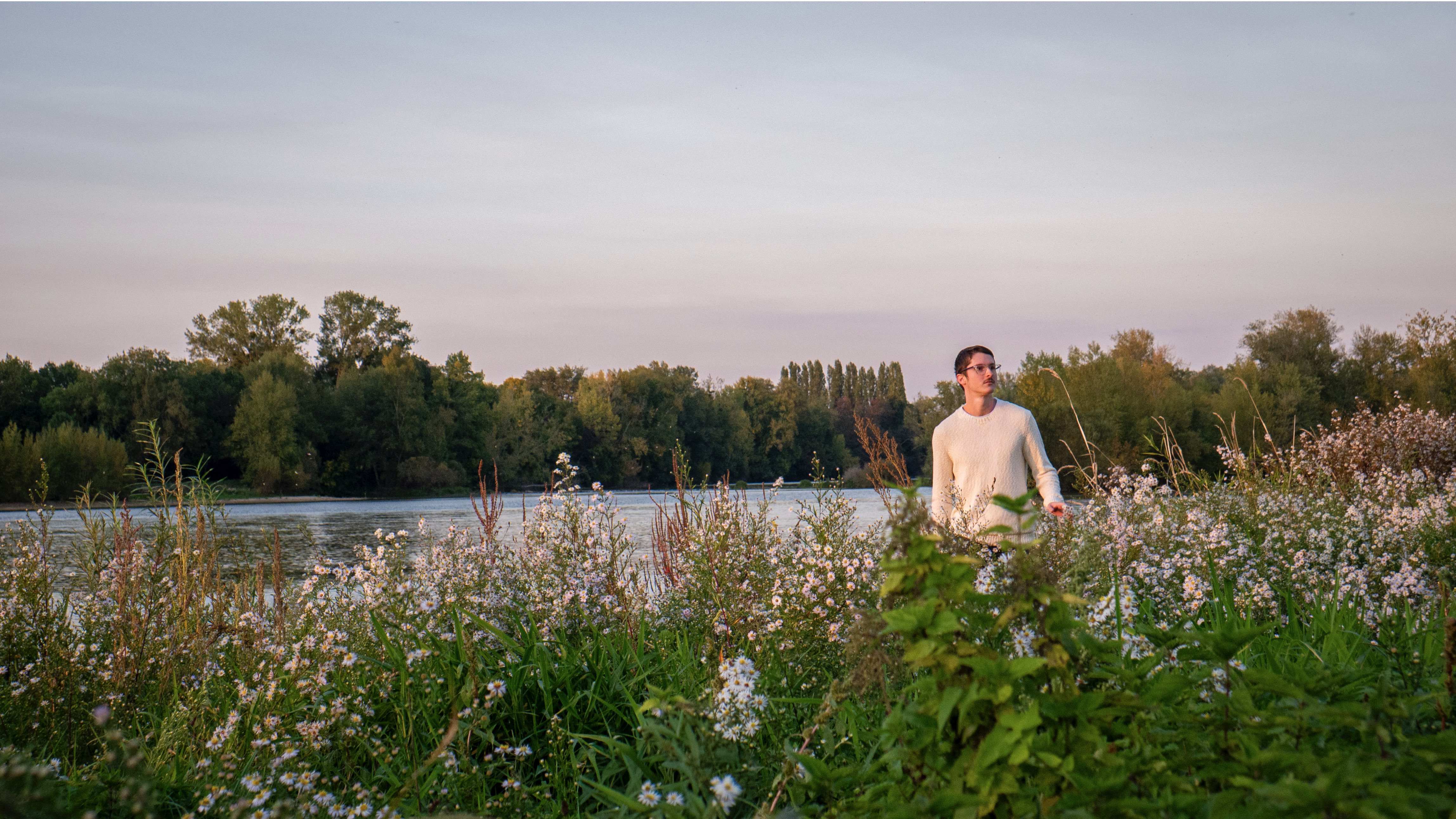 placeholder image sq