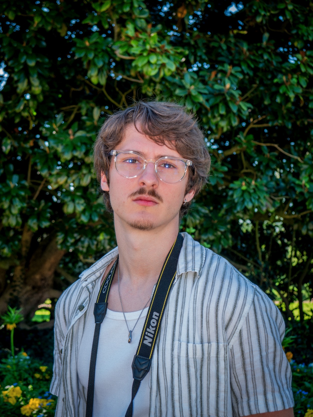 Photographie d'un homme en extérieur à Grenoble